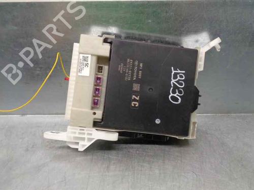 Used Fuse box TOYOTA COROLLA Saloon (_E18_, ZRE1_) 1.8 VVTi (ZRE172, ZRE182) (140 hp) 8066444