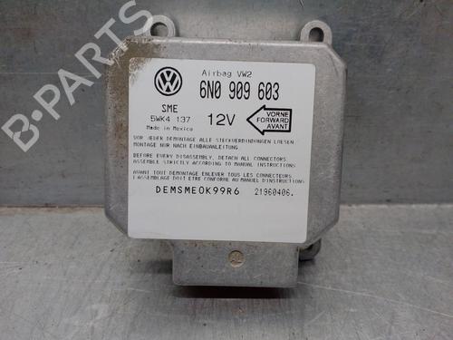 Used ECU airbags VW GOLF III (1H1) 1.6 (101 hp) 14981114