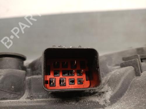 Right headlight VOLVO S80 II (124) D5 | BP31380943C29 