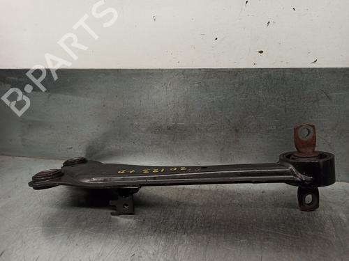 Right rear suspension arm TOYOTA AURIS (_E18_) 1.8 Hybrid (ZWE186_, ZWE186R) | BP20342402M15 