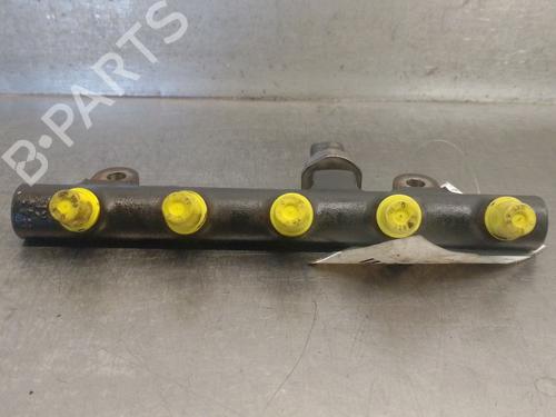 Used Injection rail Injection rail 38016635 38016635