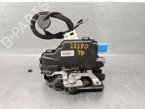 Højre bagtil lås Højre bagtil lås VW POLO IV (9N_, 9A_) 1.4 16V (75 hp) 34405114 34405114