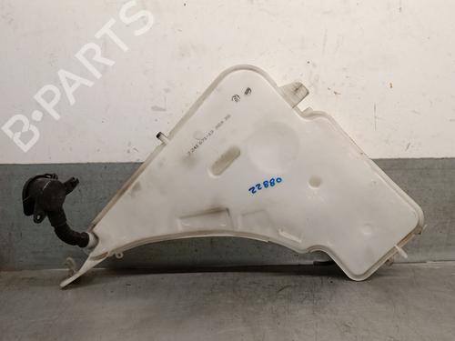 Used Windscreen washer tank BMW 3 (F30, F80) 330 e (252 hp) 28172600