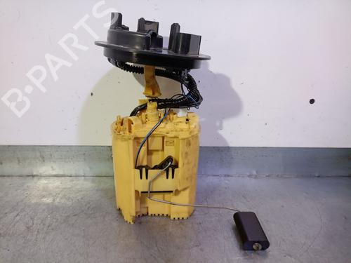 Used Fuel pump MERCEDES-BENZ VITO Van (W447) 114 CDI 4x4 (447.601, 447.603, 447.605) (136 hp) 28810408