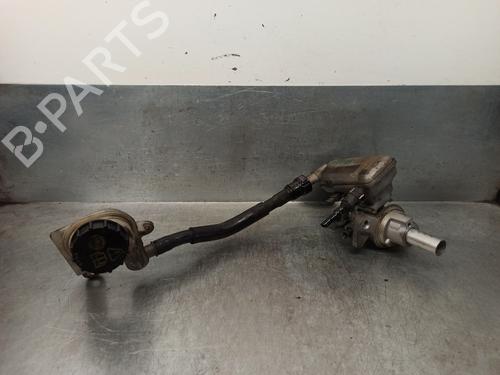 Used Brake master cylinder FORD FIESTA VI (CB1, CCN) [2008-2017]  15468608
