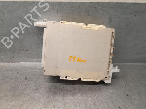Caixa de fusíveis Caixa de fusíveis TOYOTA YARIS (_P13_) 1.0 (KSP130) (72 hp) 36452790 36452790