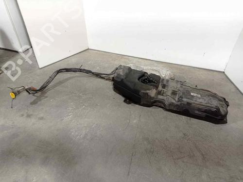 Used Fuel tank LAND ROVER DISCOVERY III (L319) 2.7 TD 4x4 (190 hp) 15011024