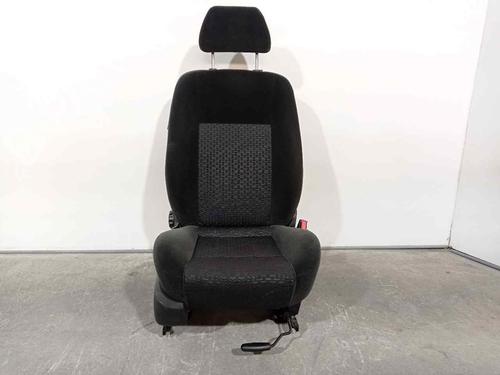 Used Right front seat FORD MONDEO III (B5Y) 2.0 TDCi (130 hp) 13718823