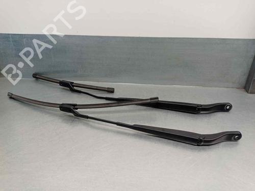 Used Front windshield wiper arm PEUGEOT 208 II (UB_, UP_, UW_, UJ_) 1.2 PureTech 75 (75 hp) 13735806