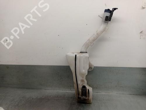 Used Windscreen washer tank FIAT PANDA (312_, 319_) 1.0 Mild Hybrid (312.PYD1B) (69 hp) 31945035