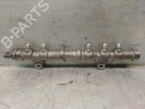 Used Injection rail Injection rail 19328194 19328194