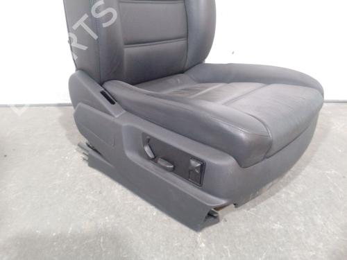 Right front seat PORSCHE CAYENNE (9PA) 3.6 | BP32411790C16