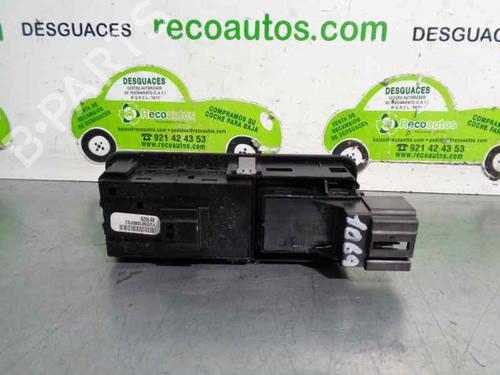 Right rear window switch LAND ROVER DISCOVERY III (L319) 2.7 TD 4x4 | BP5252329I28 
