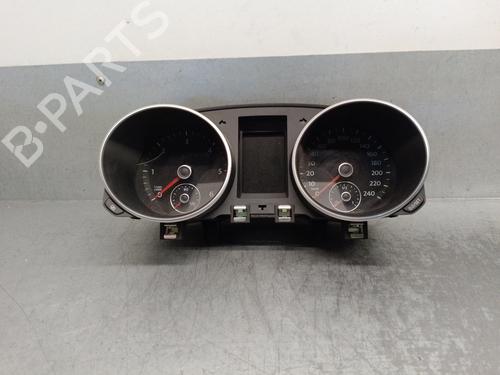 Used Instrument cluster VW GOLF VI (5K1) 1.6 TDI (105 hp) 17813076