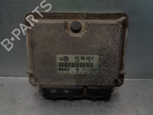 Used Engine control unit (ECU) VW GOLF IV (1J1) 2.3 V5 (150 hp) 10331100