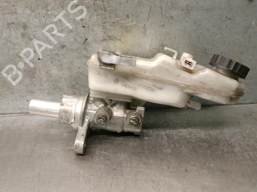 Used Brake master cylinder TOYOTA AVENSIS Estate (_T27_) 2.0 D-4D (ADT270_, ADT270R) (126 hp) 31717275
