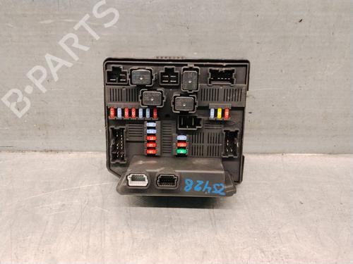 Used Fuse box Fuse box 36695398 36695398