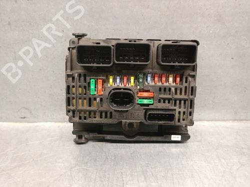Used Fuse box PEUGEOT 407 (6D_) 2.2 16V (6D3FYH, 6D3FYE) (163 hp) 29604453