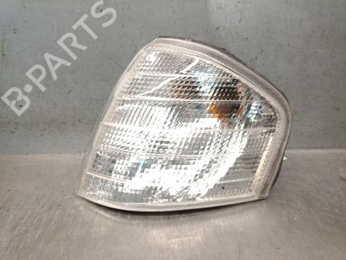 Used Left front indicator Left front indicator MERCEDES-BENZ C-CLASS (W202) C 250 D (202.125) (113 hp) 33469621 33469621