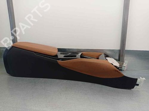 Used Armrest / Center console BMW 5 (G30, F90) 520 d Mild-Hybrid xDrive (190 hp) 11938708