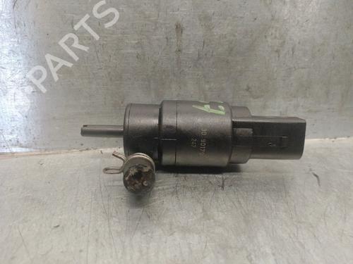 Used Washer pump MERCEDES-BENZ E-CLASS (W210) E 300 Turbo-D (210.025) (177 hp) 14331216