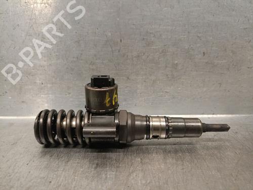 Used Injector VW TOURAN (1T1, 1T2) 2.0 TDI (136 hp) 25746086