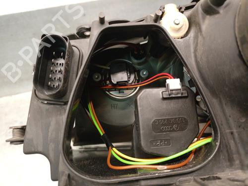 Right headlight VW PASSAT B5.5 (3B3) 1.9 TDI | BP31973948C29 