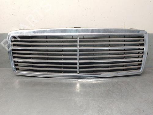 Used Grille Grille MERCEDES-BENZ C-CLASS (W202) C 250 Turbo-D (202.128) (150 hp) 33691360 33691360