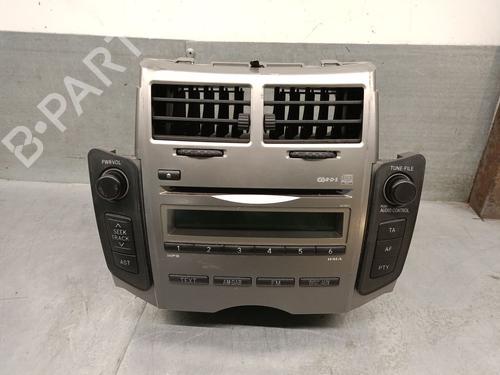 Used Radio TOYOTA YARIS (_P9_) 1.4 D-4D (NLP90_, NLP90R) (90 hp) 32628917