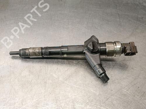 Inyector Inyector NISSAN X-TRAIL I (T30) 2.2 dCi (136 hp) 33844032 33844032