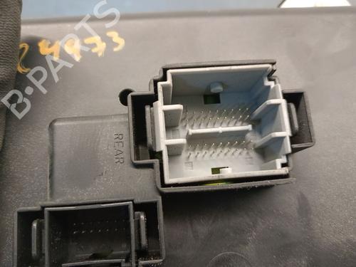 Fuse box VOLVO S60 I (384) 2.4 | BP33192244E1 - Image 3