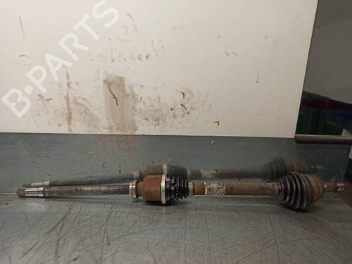 Used Right front driveshaft PEUGEOT 5008 (0U_, 0E_) 1.6 HDi (114 hp) 8523935