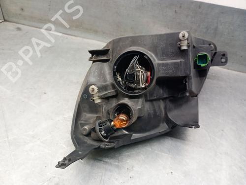 Right headlight FORD FIESTA V (JH_, JD_) 1.4 TDCi | BP25447124C29 