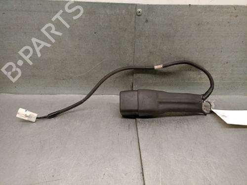 Sikkerhedssele-spænde TOYOTA COROLLA Saloon (_E21_) 1.8 VVTi Hybrid (ZWE211, MZEA12) (98 hp) 32744000