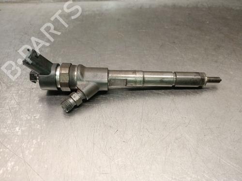 Used Injector Injector TOYOTA YARIS (_P9_) 1.4 D-4D (NLP90_, NLP90R) (90 hp) 39174450 39174450