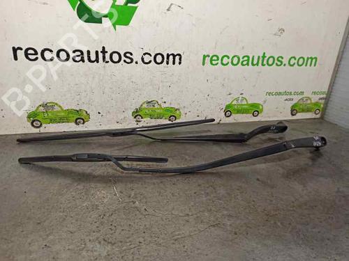Used Front windshield wiper arm HYUNDAI TUCSON (TL, TLE) [2015-2023]  5259990