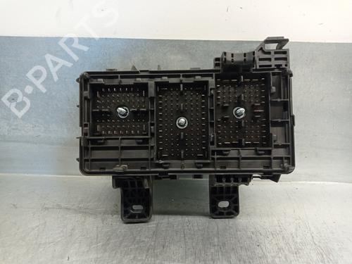 Fuse box HYUNDAI SONATA V (NF) 2.4 | BP13018143E1 