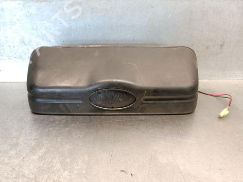 Used Tailgate handle Tailgate handle LAND ROVER DISCOVERY II (L318) 2.5 Td5 4x4 (136 hp) 40532193 40532193