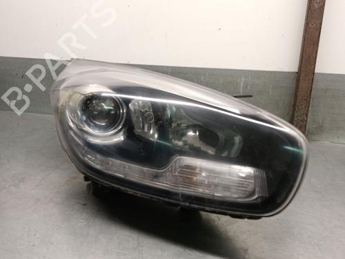 Right headlight KIA CARENS IV 1.7 CRDi | BP31802848C29