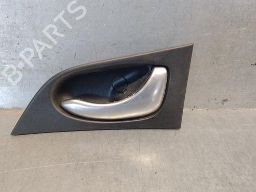 Used Front right interior door handle NISSAN PRIMERA (P12) 2.2 Di (126 hp) 28679759