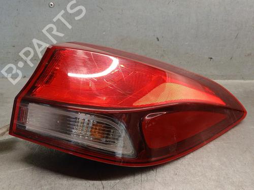 Used Right taillight HYUNDAI i30 Estate (PDE) 1.0 T-GDI hybrid 48V (120 hp) 32998042