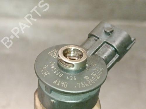 Injector PEUGEOT 206 Hatchback (2A/C) 1.4 HDi eco 70 | BP31052457M100 