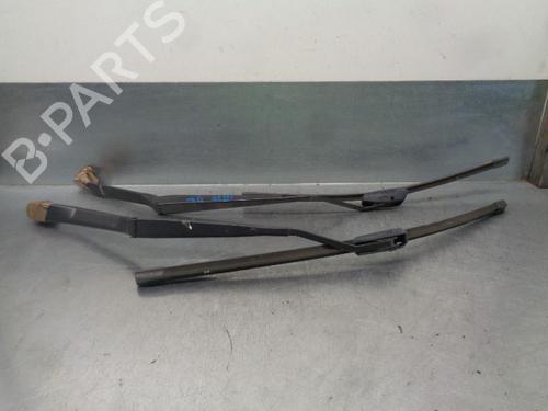 Used Front windshield wiper arm TOYOTA RAV 4 II (_A2_) 1.8 (ZCA25_, ZCA26_, ZCA25W, ZCA26W) (125 hp) 10351858