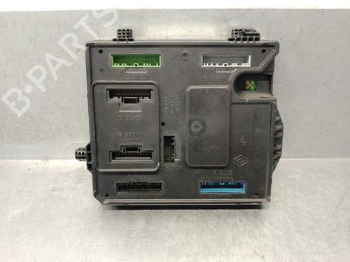 fuse-box-renault-megane-iii-hatchback-bz01_-b3_-2008-33942854 main image