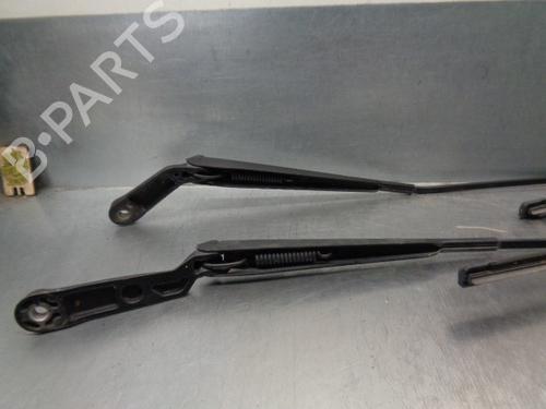 Front windshield wiper arm VW GOLF IV (1J1) 1.9 TDI | BP12056728C143 