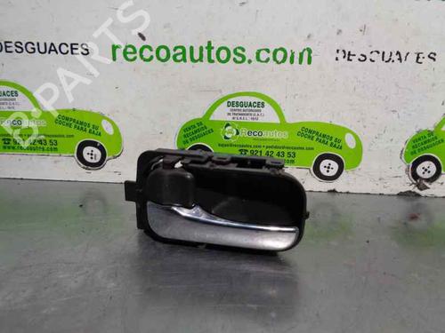 Used Front left interior door handle NISSAN X-TRAIL I (T30) 2.2 dCi (136 hp) 4882303