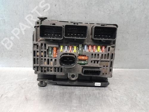Caixa de fusíveis Caixa de fusíveis CITROËN C5 II (RC_) 2.0 HDi (RCRHRH) (136 hp) 36466762 36466762