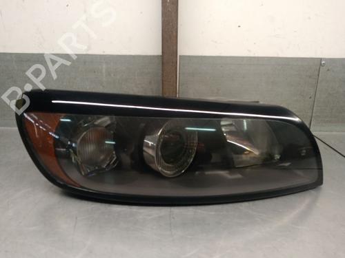 Used Right headlight Right headlight VOLVO C30 (533) 2.4 i (170 hp) 33628921 33628921