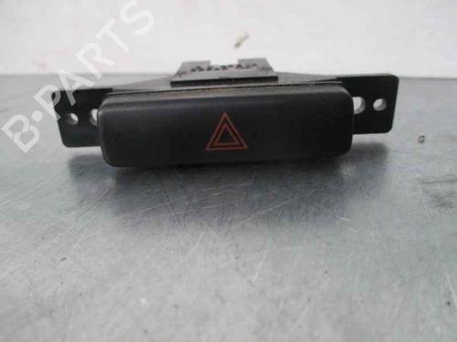 Used Warning switch SUZUKI GRAND VITARA II (JT, TE, TD) 1.9 DDiS All-wheel Drive (JT419, TD44, JB419WD, JB419XD,... (129 hp) 3471575