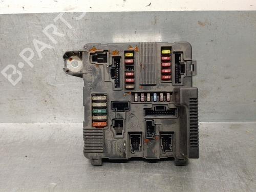 Used Fuse box RENAULT MEGANE II (BM0/1_, CM0/1_) 1.5 dCi (BM1E, CM1E) (106 hp) 33183164